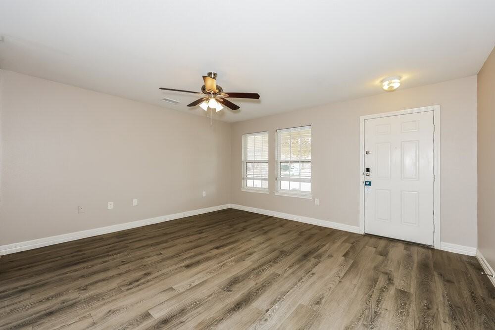 201 Green Meadows Rd - Photo 3 of 16