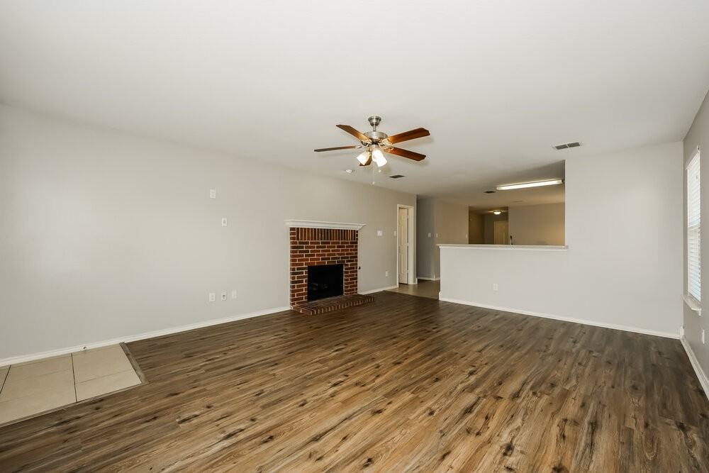 2029 Wildwood Dr - Photo 4 of 16