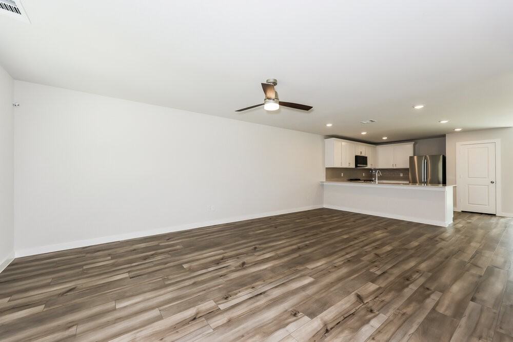 3027 River Birch Dr - Photo 4 of 17