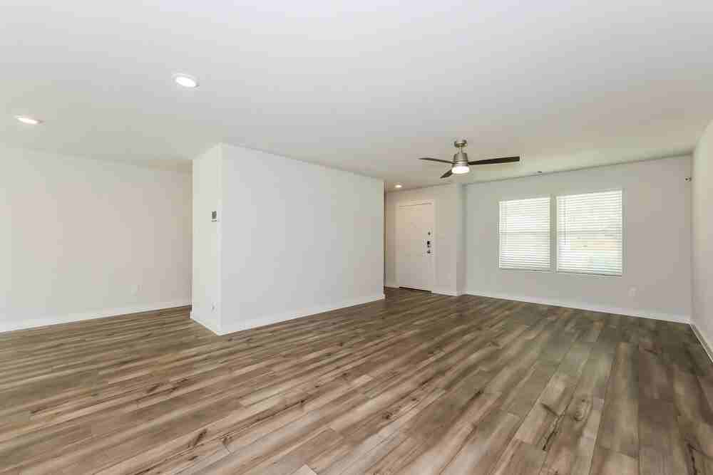 3027 River Birch Dr - Photo 5 of 17