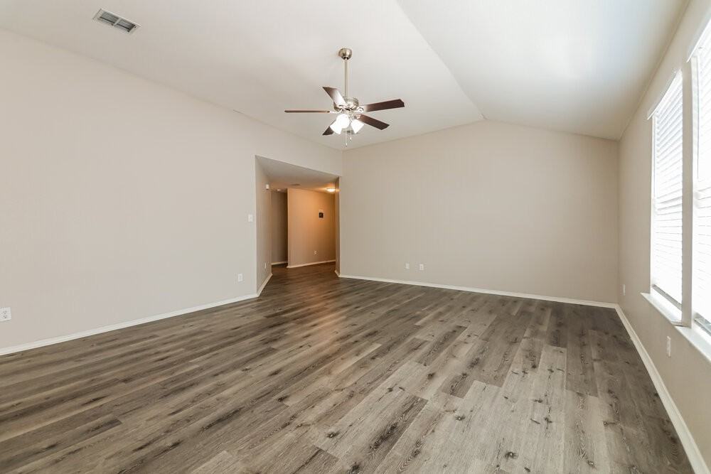 1410 Post Oak Trl - Photo 5 of 16