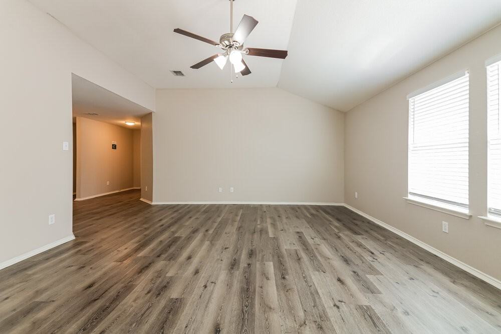 1410 Post Oak Trl - Photo 6 of 16