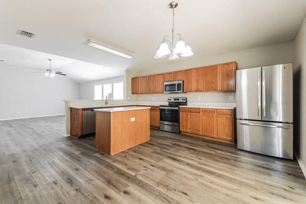 1410 Post Oak Trl - Photo 7 of 16