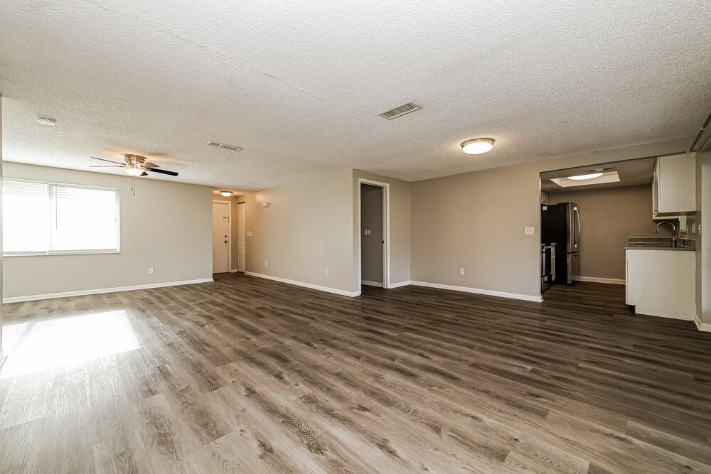 643 Pine Forest Dr - Photo 3 of 16