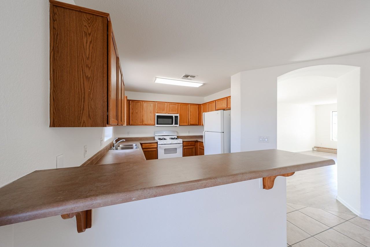 6010 W Jones Ave #1 - Photo 7 of 47