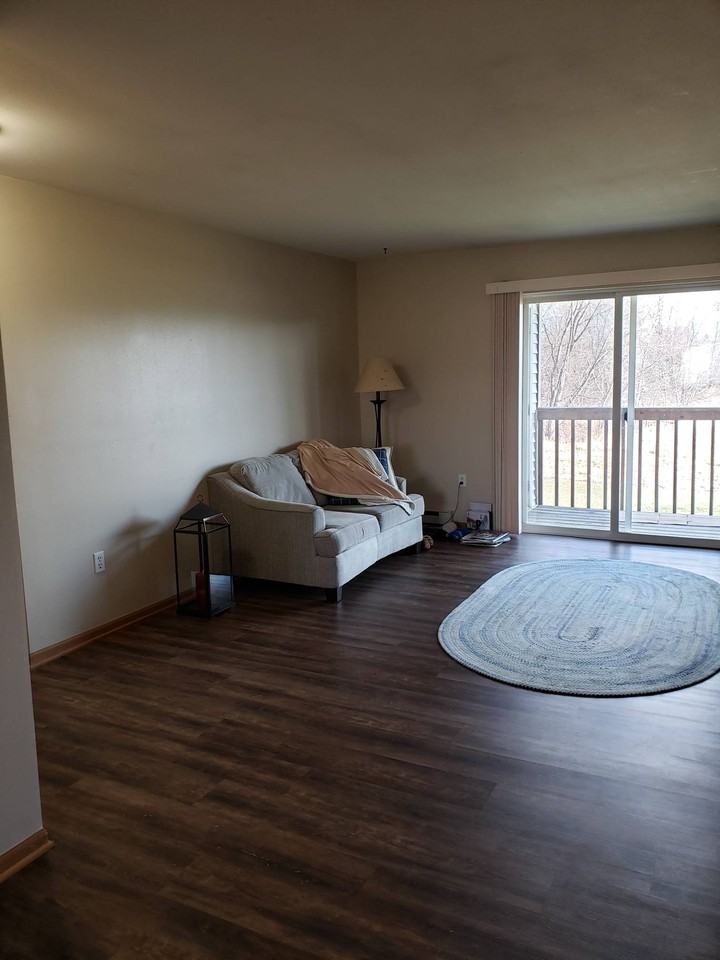 112 Lakewood Ter #3 - Photo 6 of 11