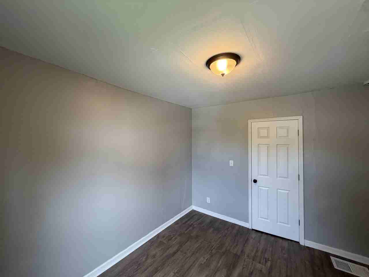 3899 E 151st St #1 - Photo 4 of 16
