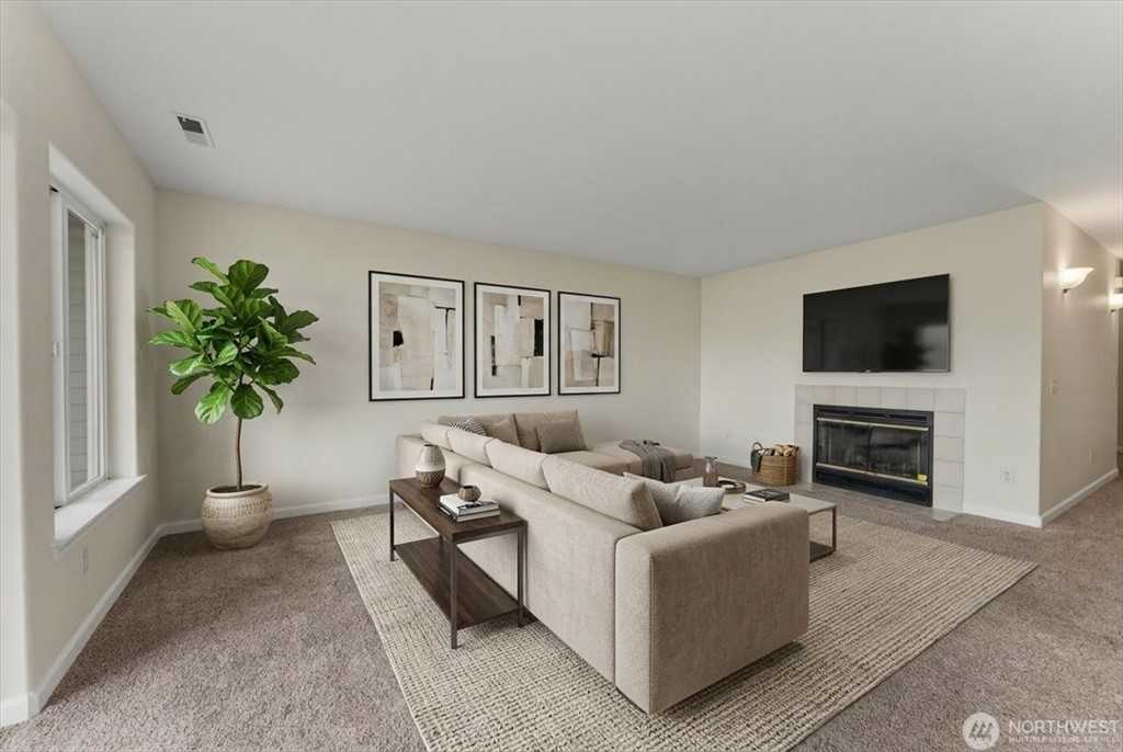 2305 W Woodin Ave #2E - Photo 2 of 31
