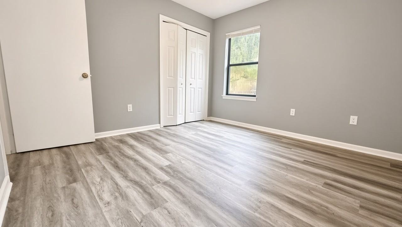 855 Hughey St #1 - Photo 2 of 6