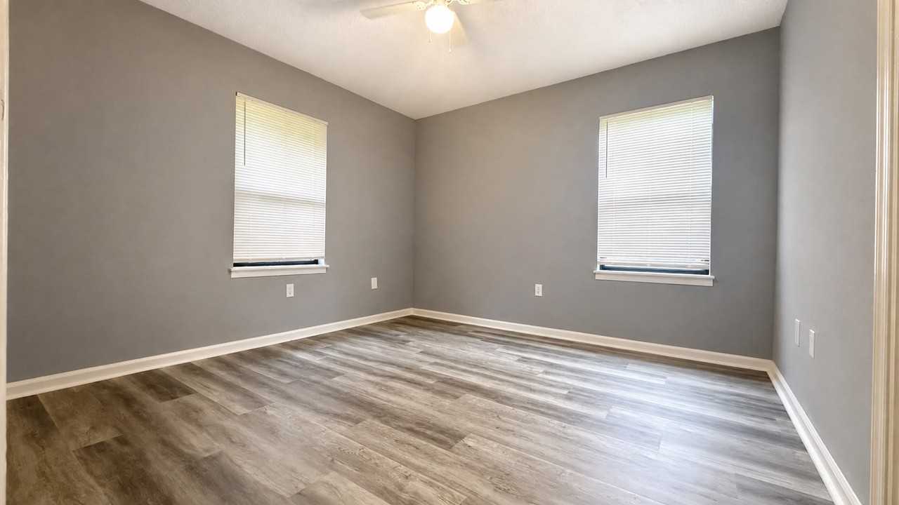 855 Hughey St #1 - Photo 5 of 6