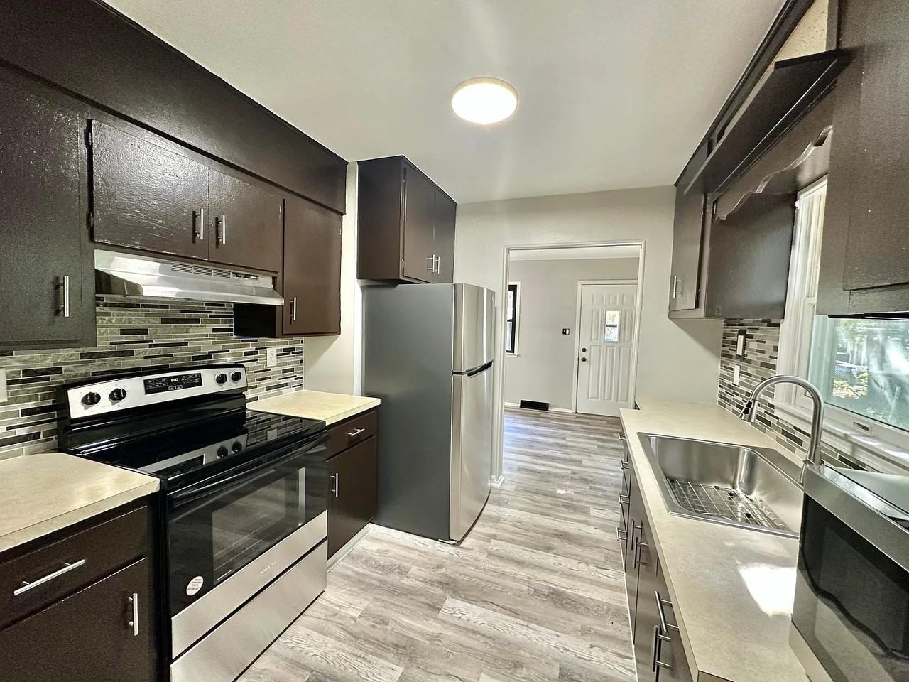 3412 Garfield Avenue - Photo 3 of 13
