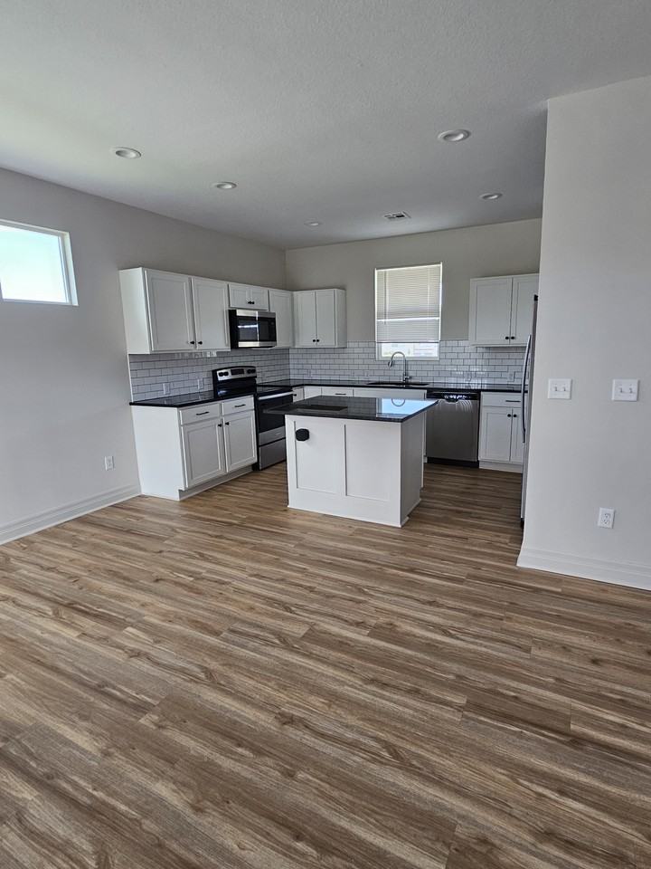 1812 E Village Estates Dr #1 - Photo 3 of 10