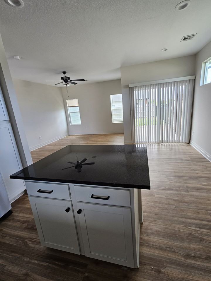 1812 E Village Estates Dr #1 - Photo 6 of 10