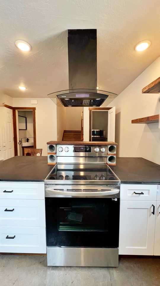 877 S Grant St #1 - Photo 2 of 27