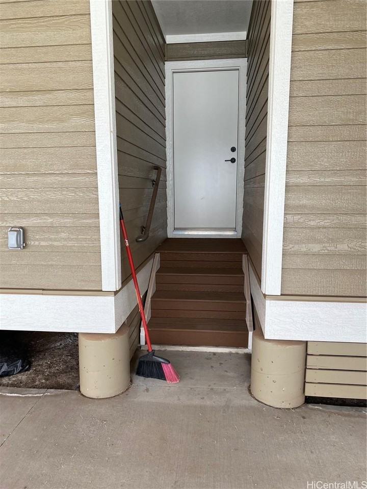 91-1378 Hoomahua St - Photo 4 of 17