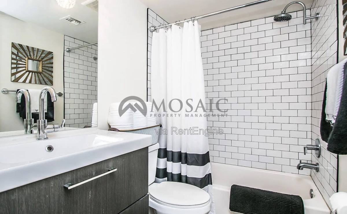 2309 S College Ave #3-3 - Photo 7 of 10