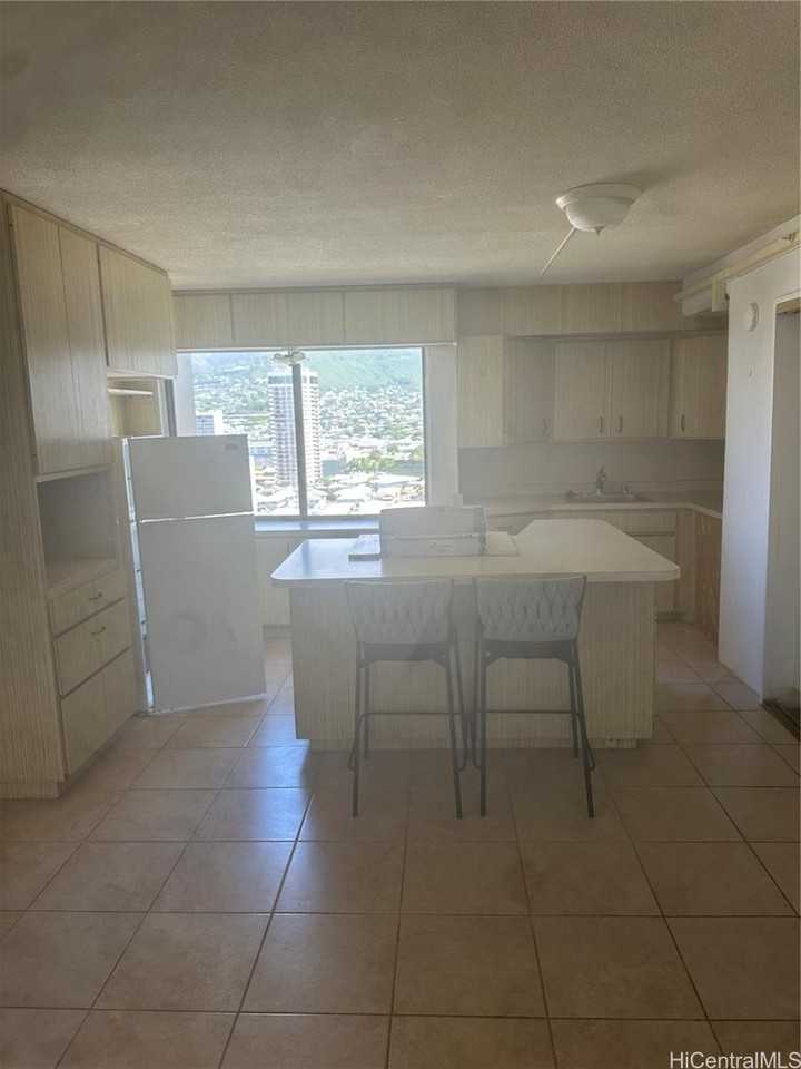 2333 Kapiolani Blvd #1517