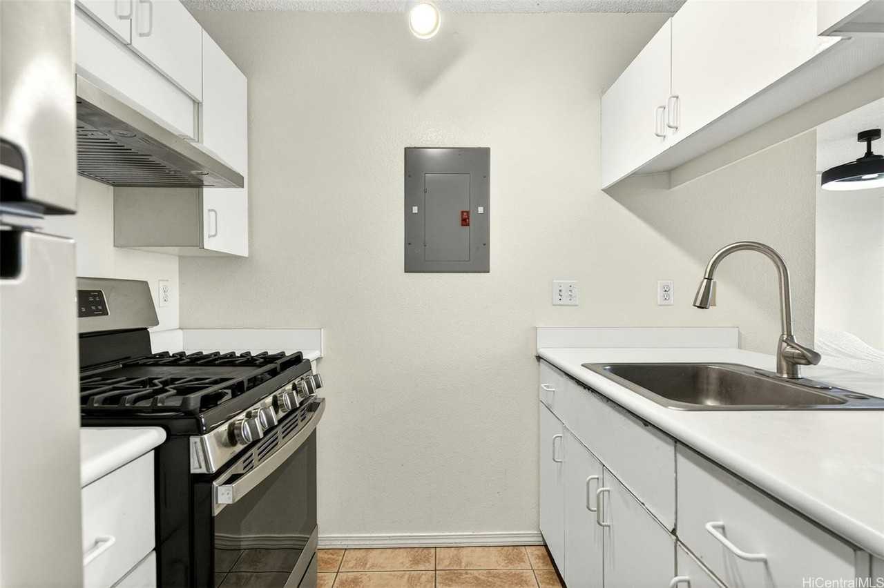 91-1059 Puamaeole St #5E - Photo 7 of 8
