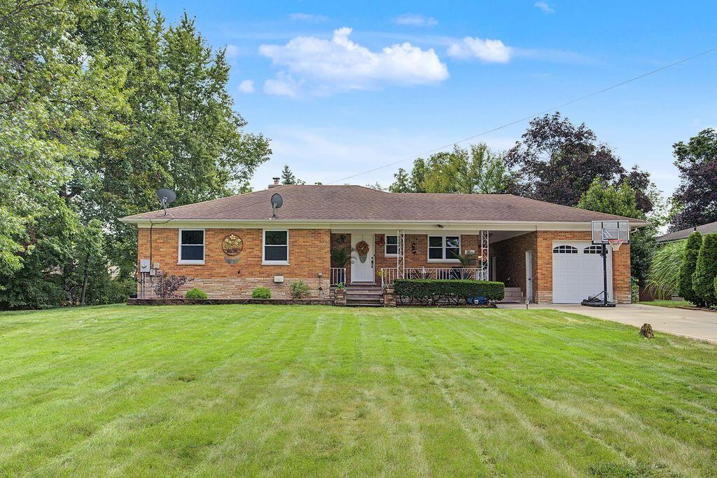 1338 35th St - Photo 4 of 32
