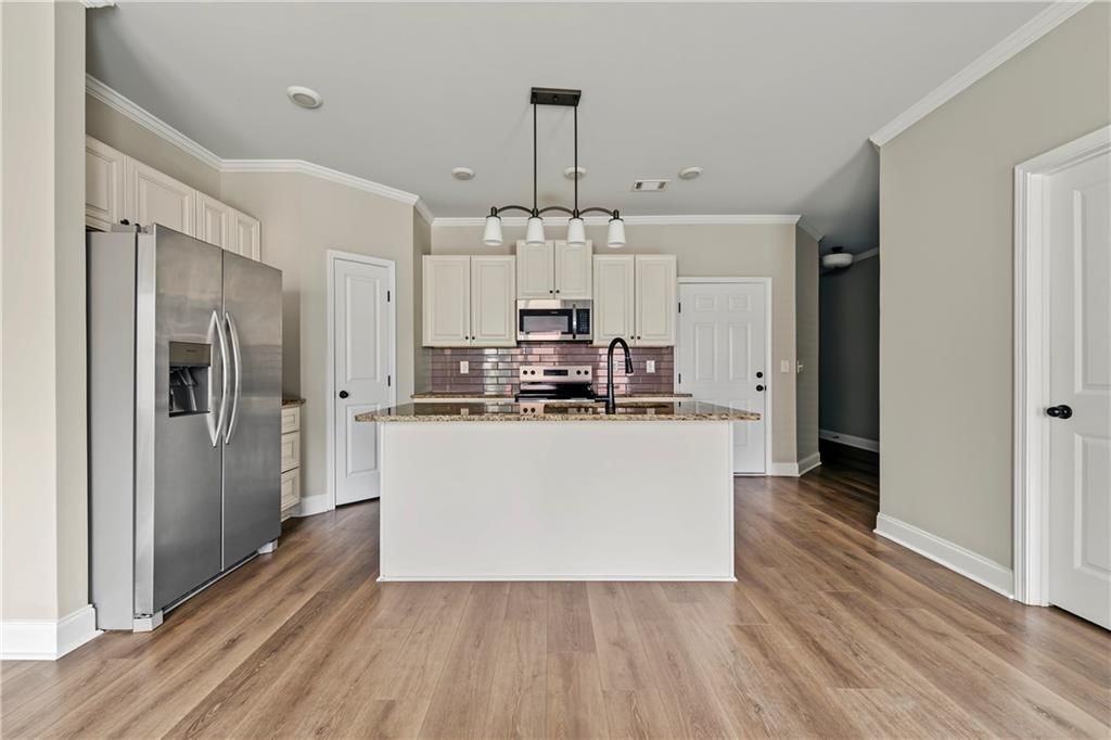 4215 Fulson Ct - Photo 6 of 20