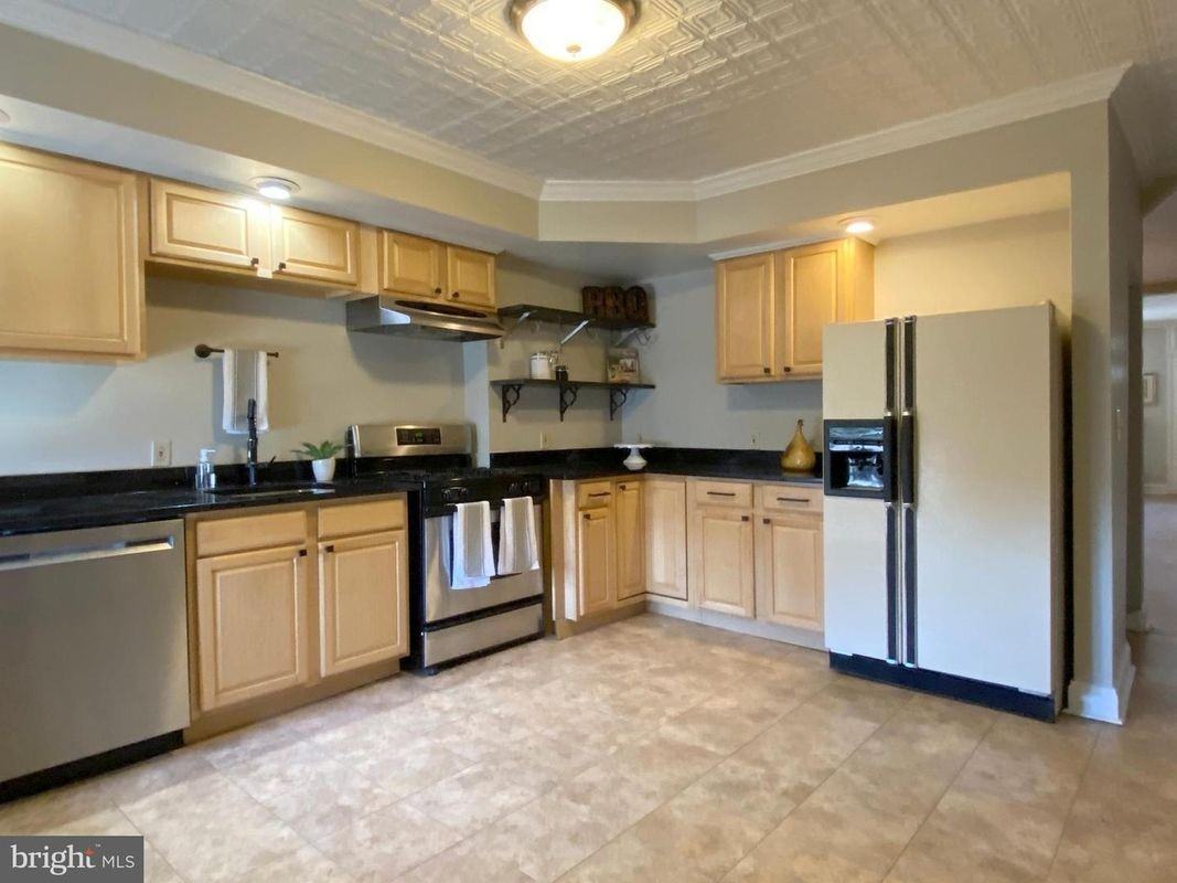 3707 Elm Ave - Photo 7 of 24