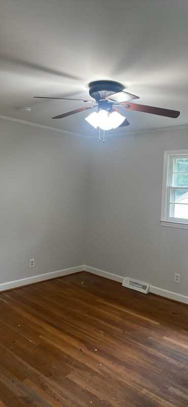 223 Mcmakin Dr - Photo 2 of 8