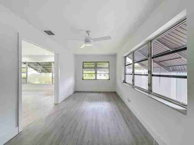 1110 Sw 31st St - Photo 7 of 20