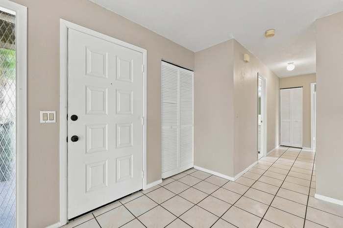 112 Jersey Woods Ct - Photo 3 of 35
