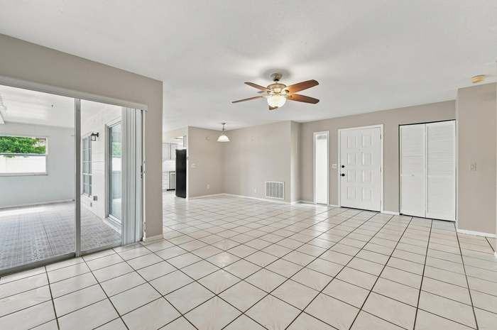 112 Jersey Woods Ct - Photo 5 of 35