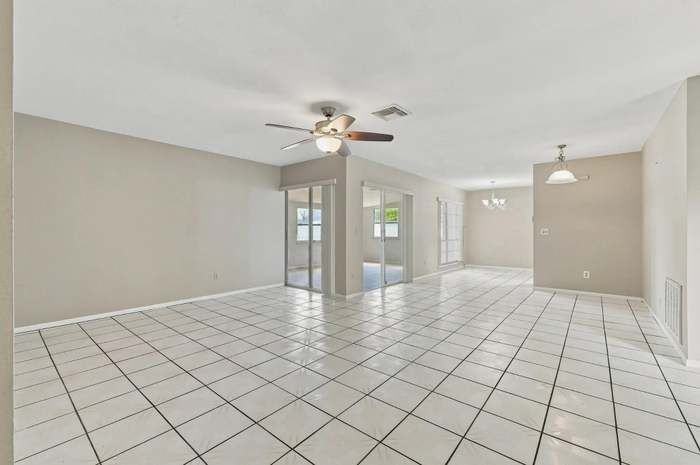 112 Jersey Woods Ct - Photo 6 of 35