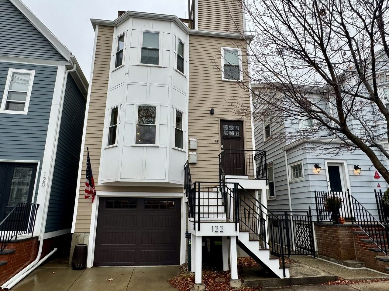 122 Coleridge St #1