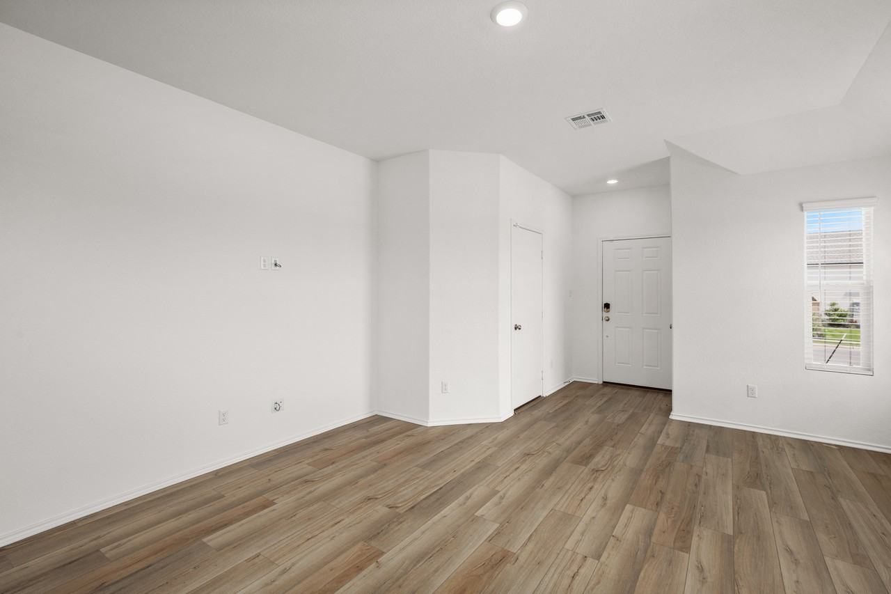 103 Brushy Creek Dr - Photo 2 of 30