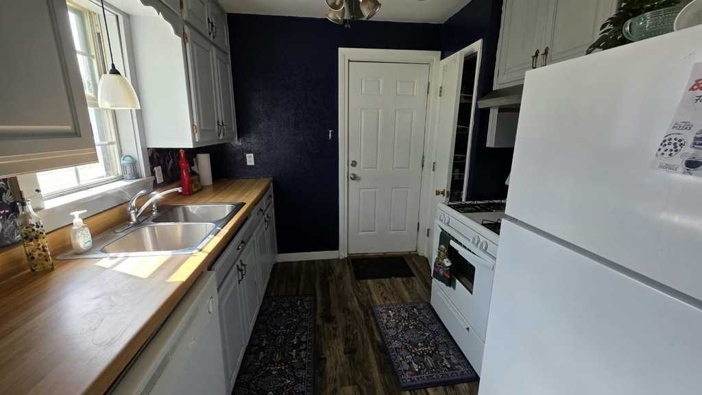 4108 S Van Buren St - Photo 2 of 8