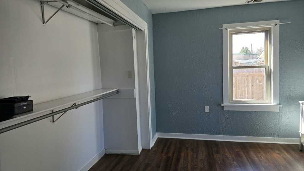 4108 S Van Buren St - Photo 4 of 8