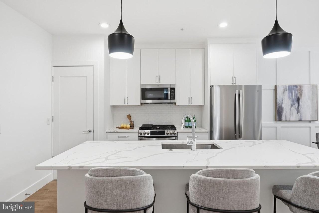 2234 11th St Nw - Photo 5 of 20