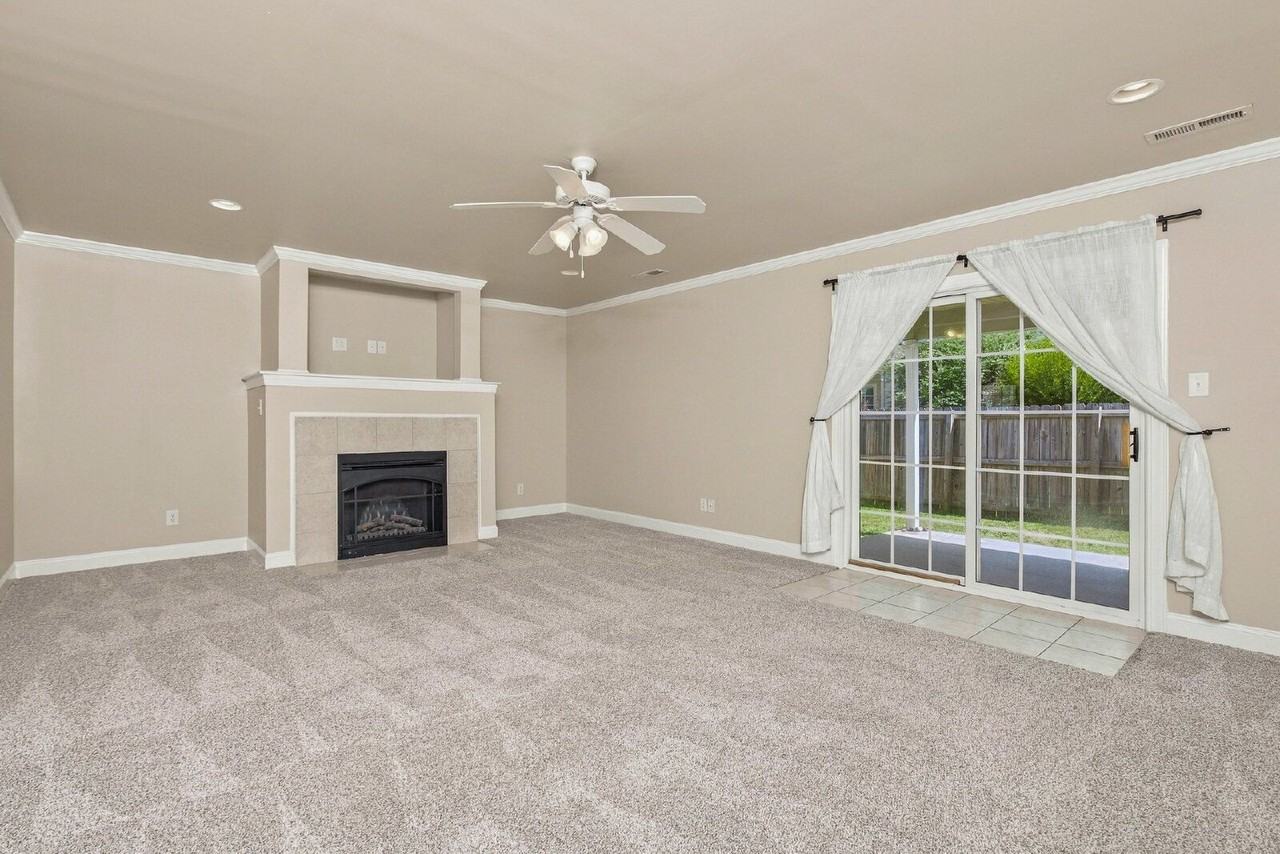 4009 Lucerne Ct #A - Photo 3 of 17