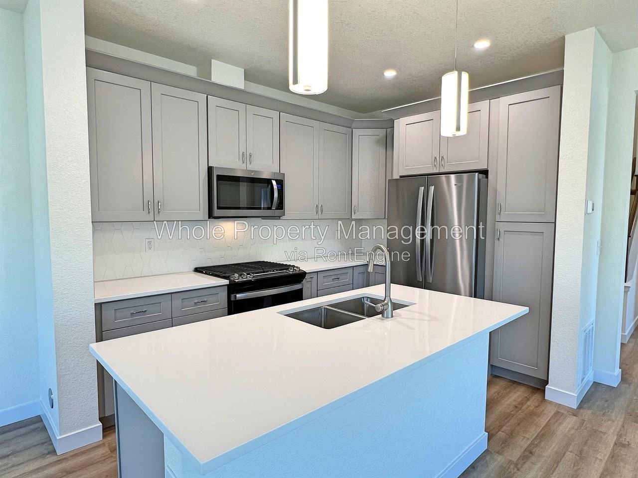 2049 W 67th Pl - Photo 6 of 32