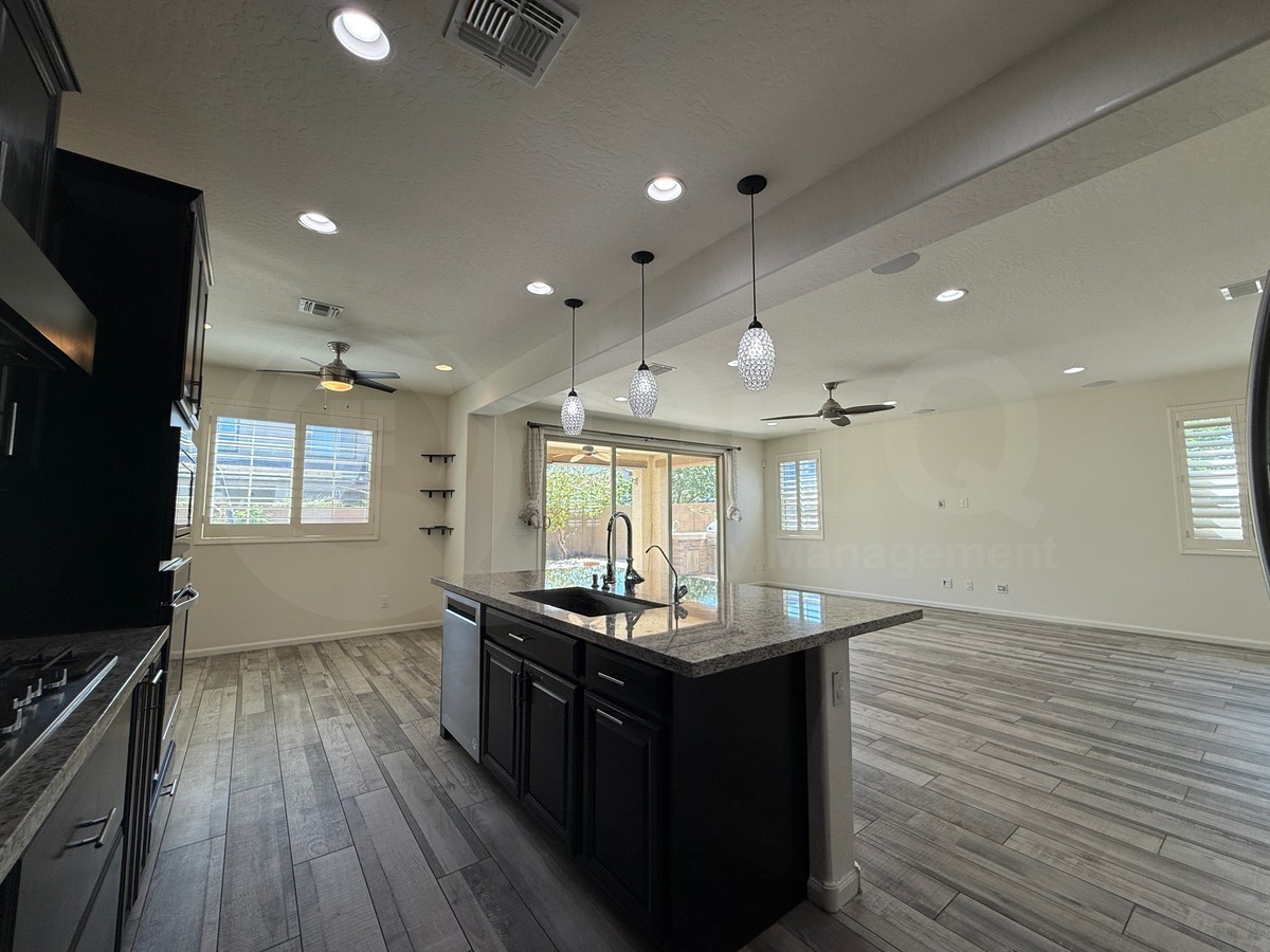 213 E Lantana Dr - Photo 6 of 41