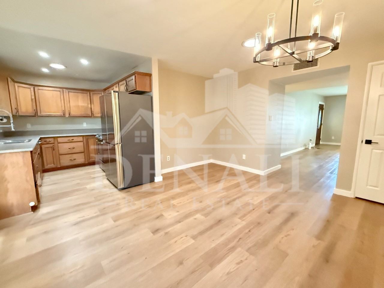 8314 E Keim Dr - Photo 6 of 21