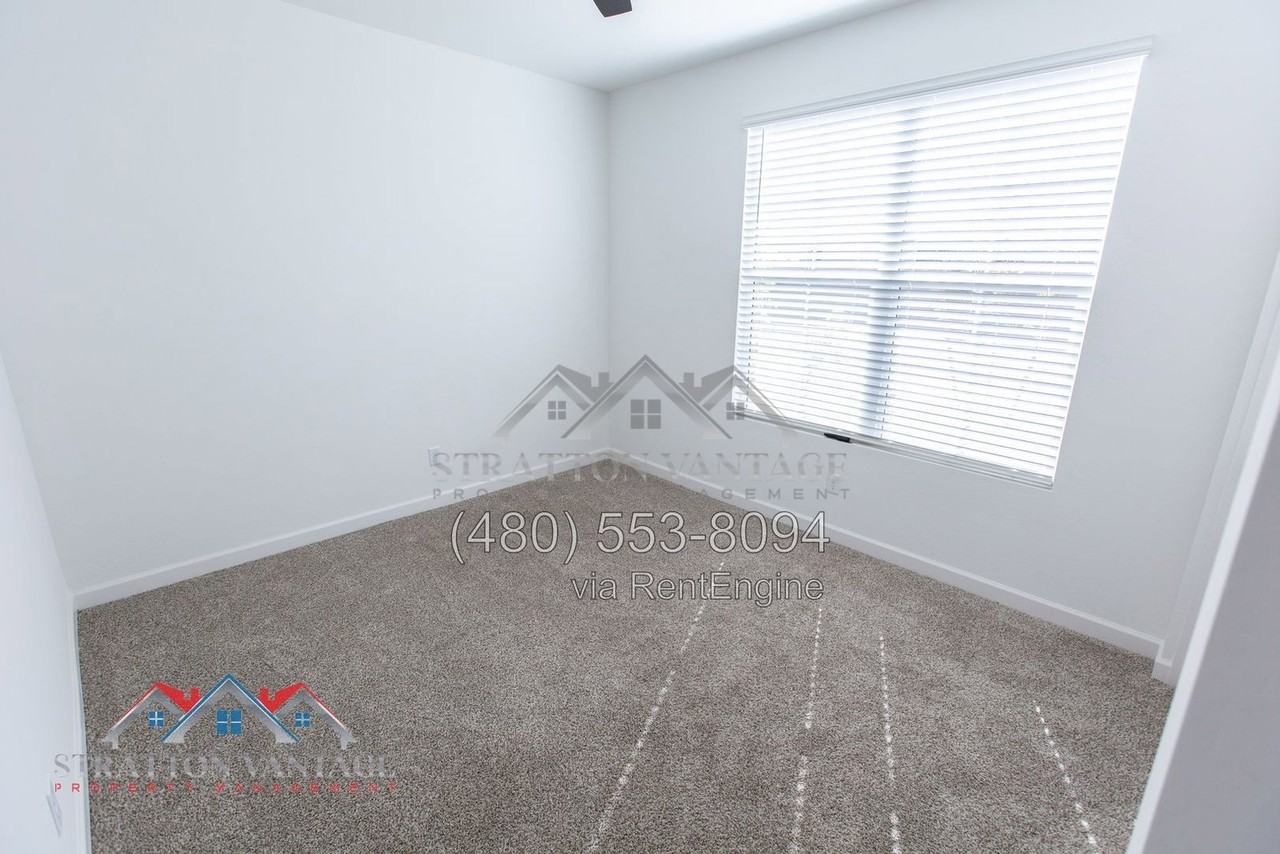 9981 N 177th Dr - Photo 6 of 42
