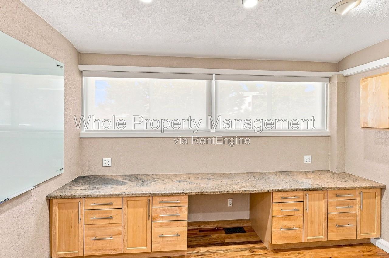 630 S Clarkson St - Photo 7 of 21