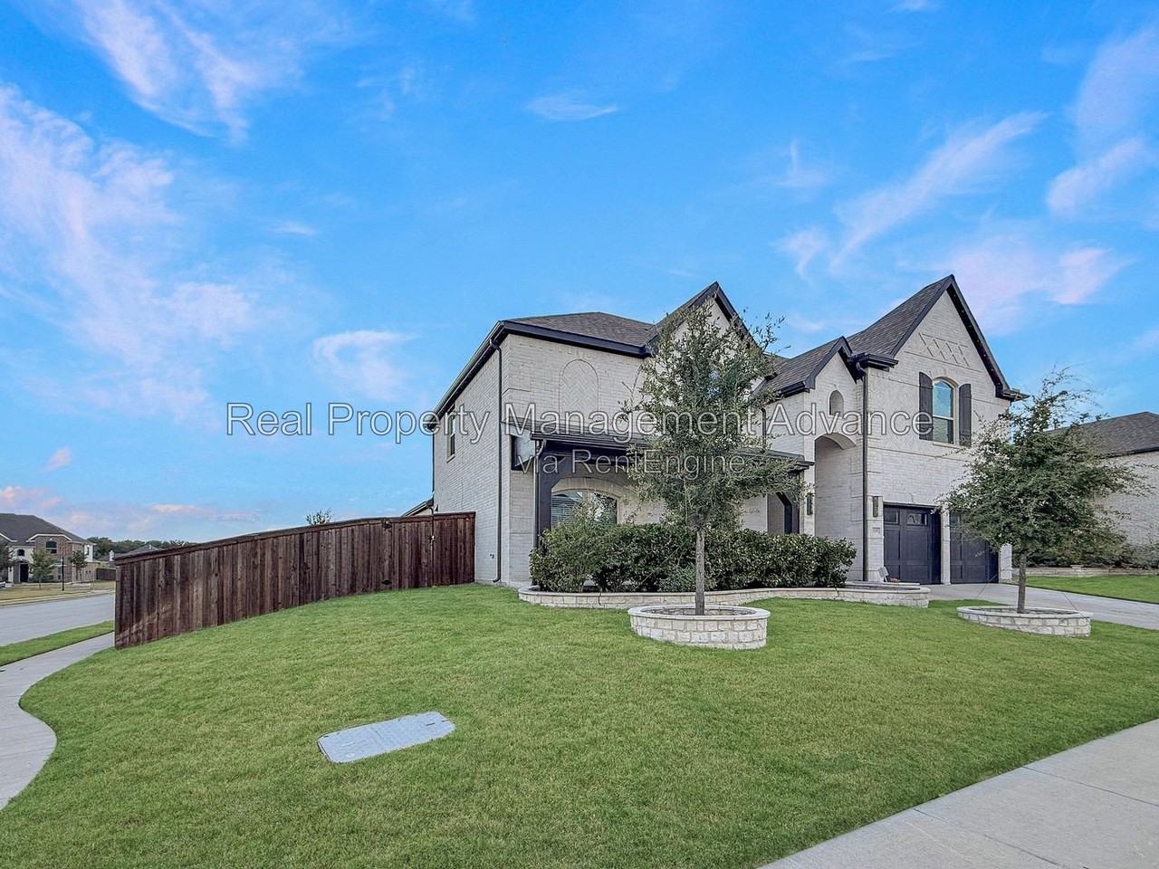 308 Winding Creek Ln - Photo 2 of 31