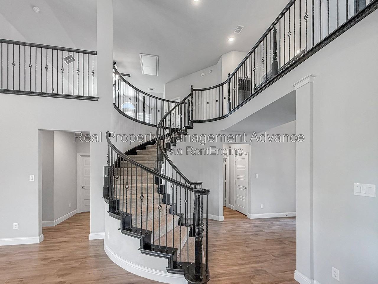 308 Winding Creek Ln - Photo 7 of 31