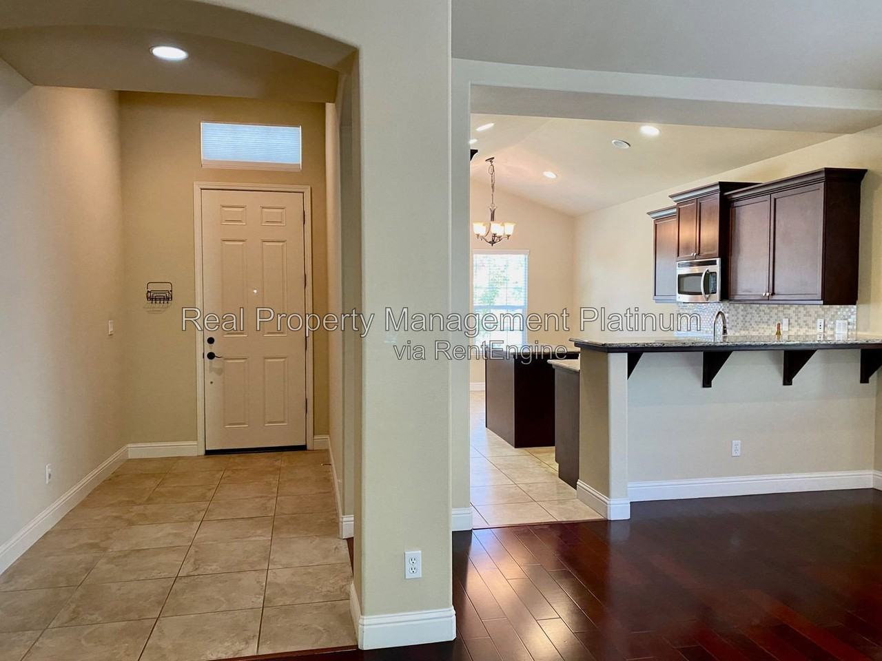 8616 N Garden Ave - Photo 2 of 16