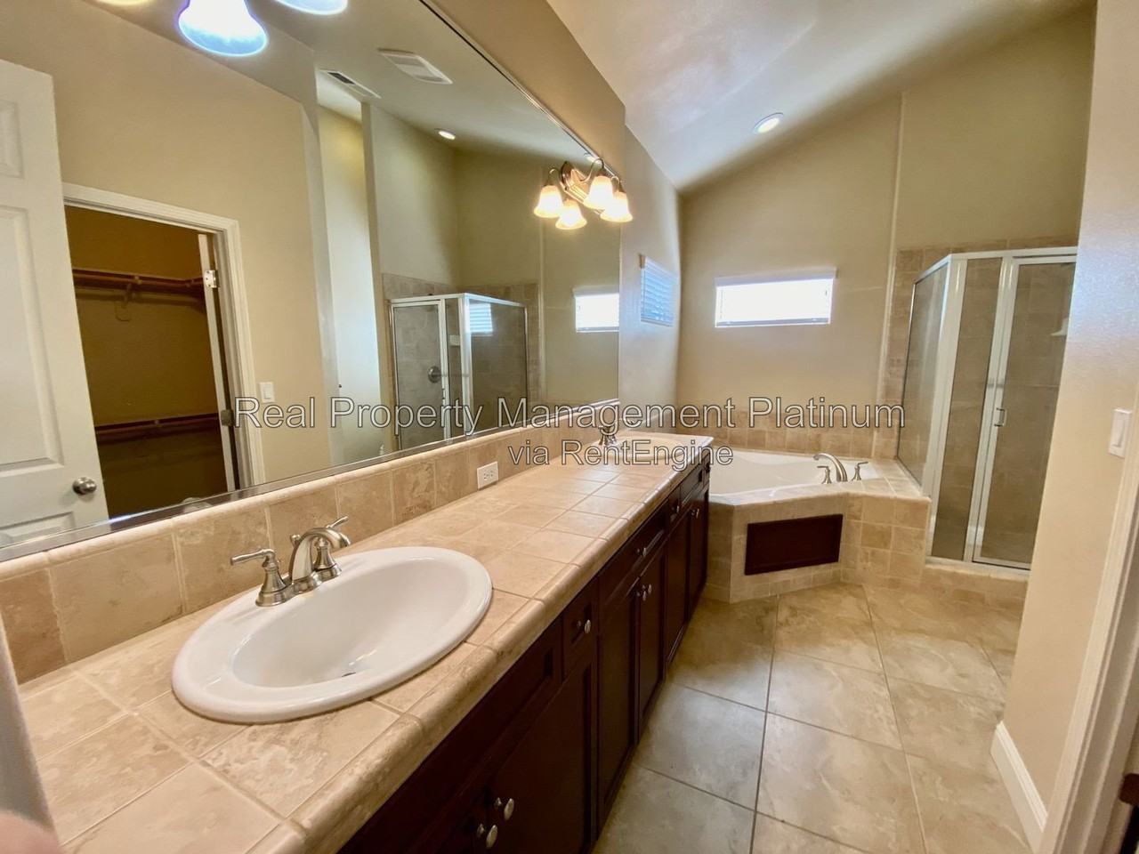 8616 N Garden Ave - Photo 7 of 16