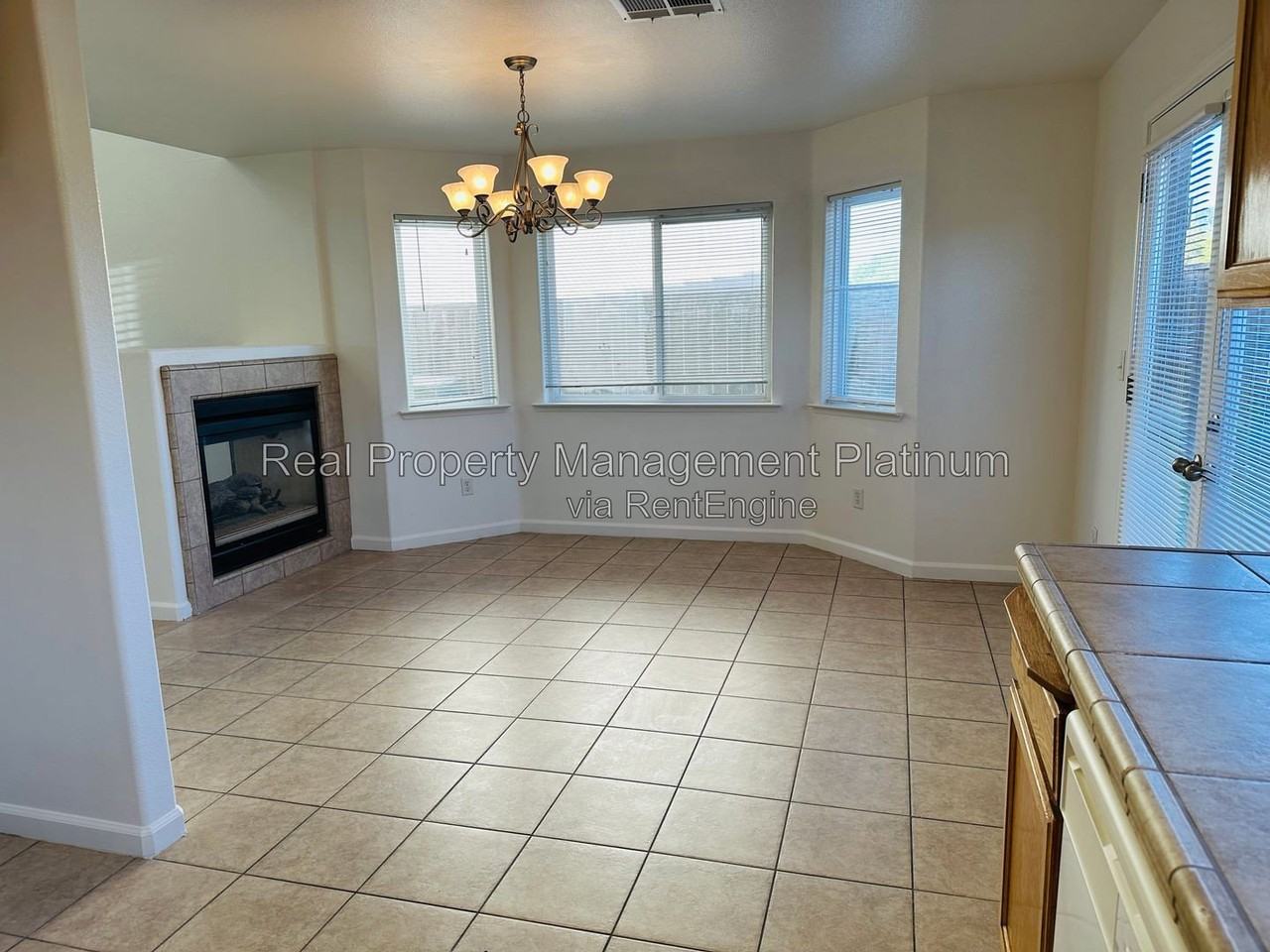 233 River Pt - Photo 4 of 18