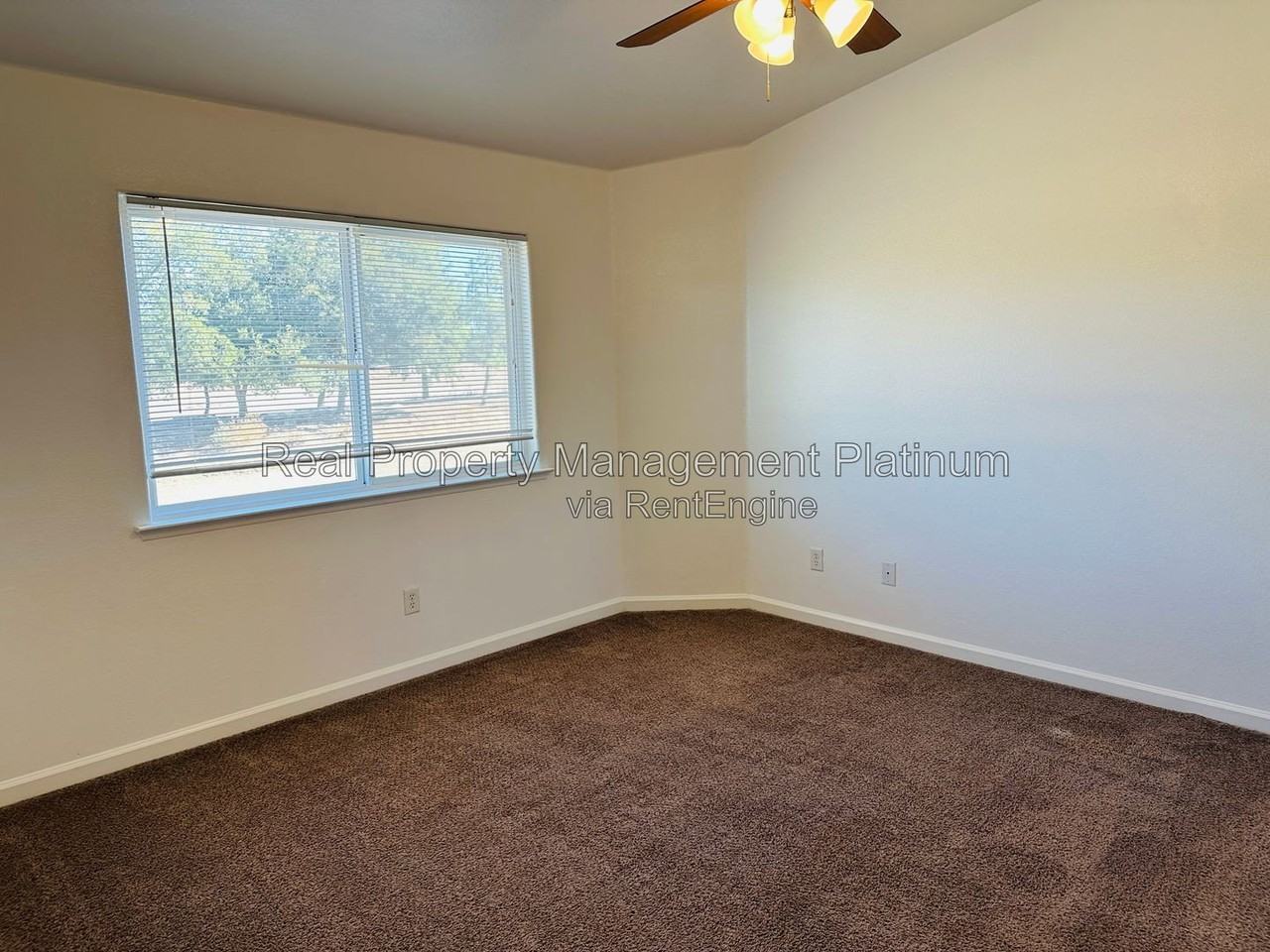 233 River Pt - Photo 5 of 18