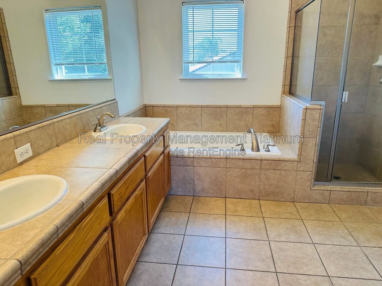 233 River Pt - Photo 6 of 18