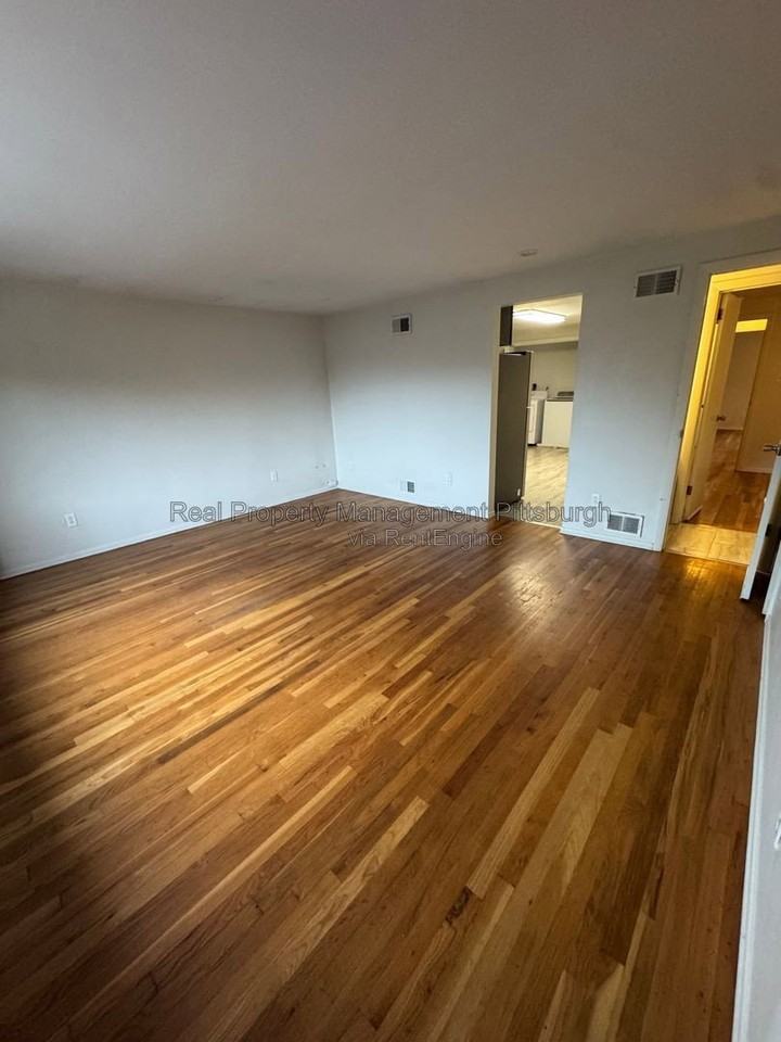 16 Sumner Ave #2 - Photo 2 of 14