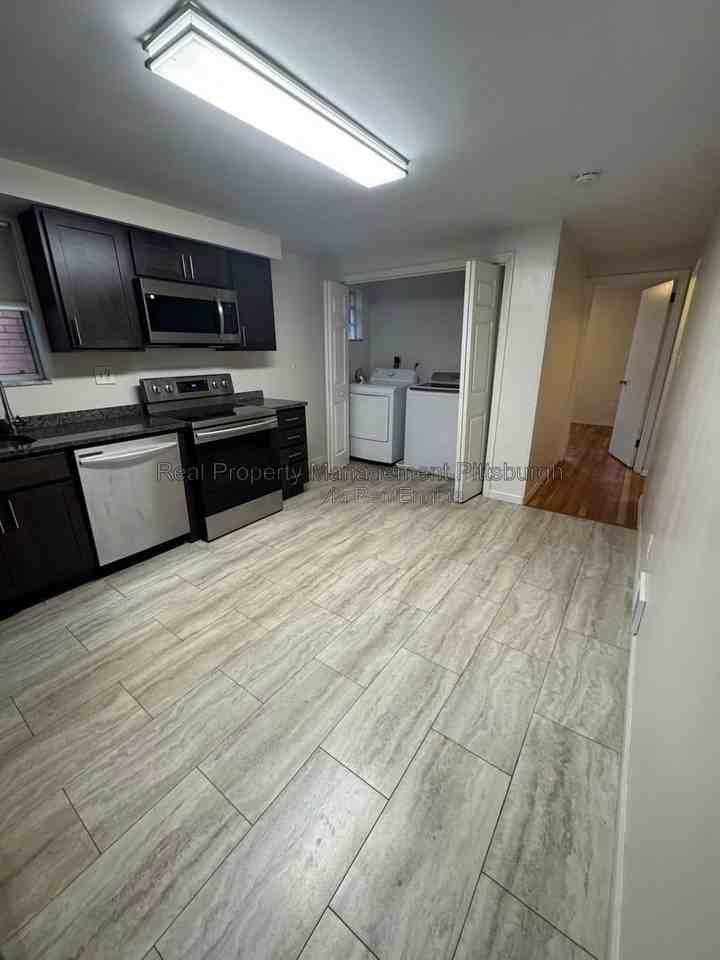 16 Sumner Ave #2 - Photo 4 of 14